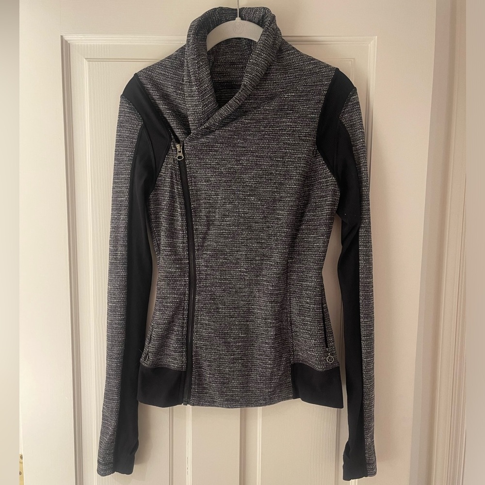 Lululemon Women’s Jacket Gray/Black Size 4